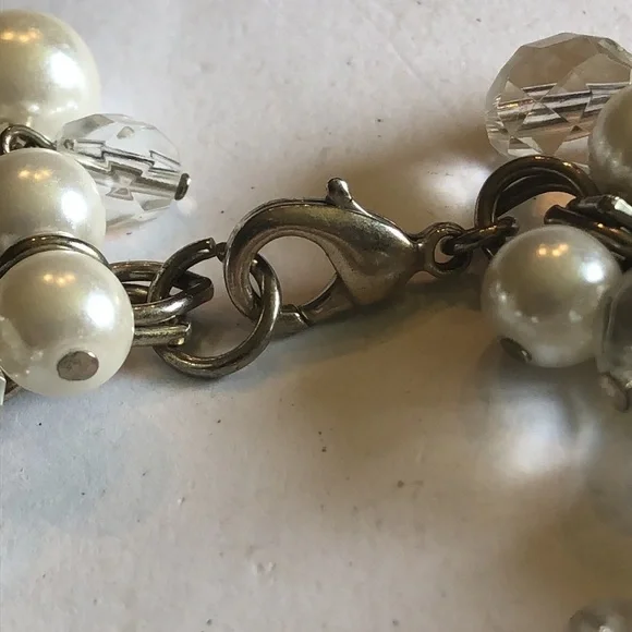 Silver Tone Faux Pearl & Clear Beads Chunky Boho Beaded Bracelet - Picture 5 of 6